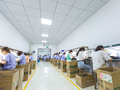 根源-員工作業中 根源-員工作業中